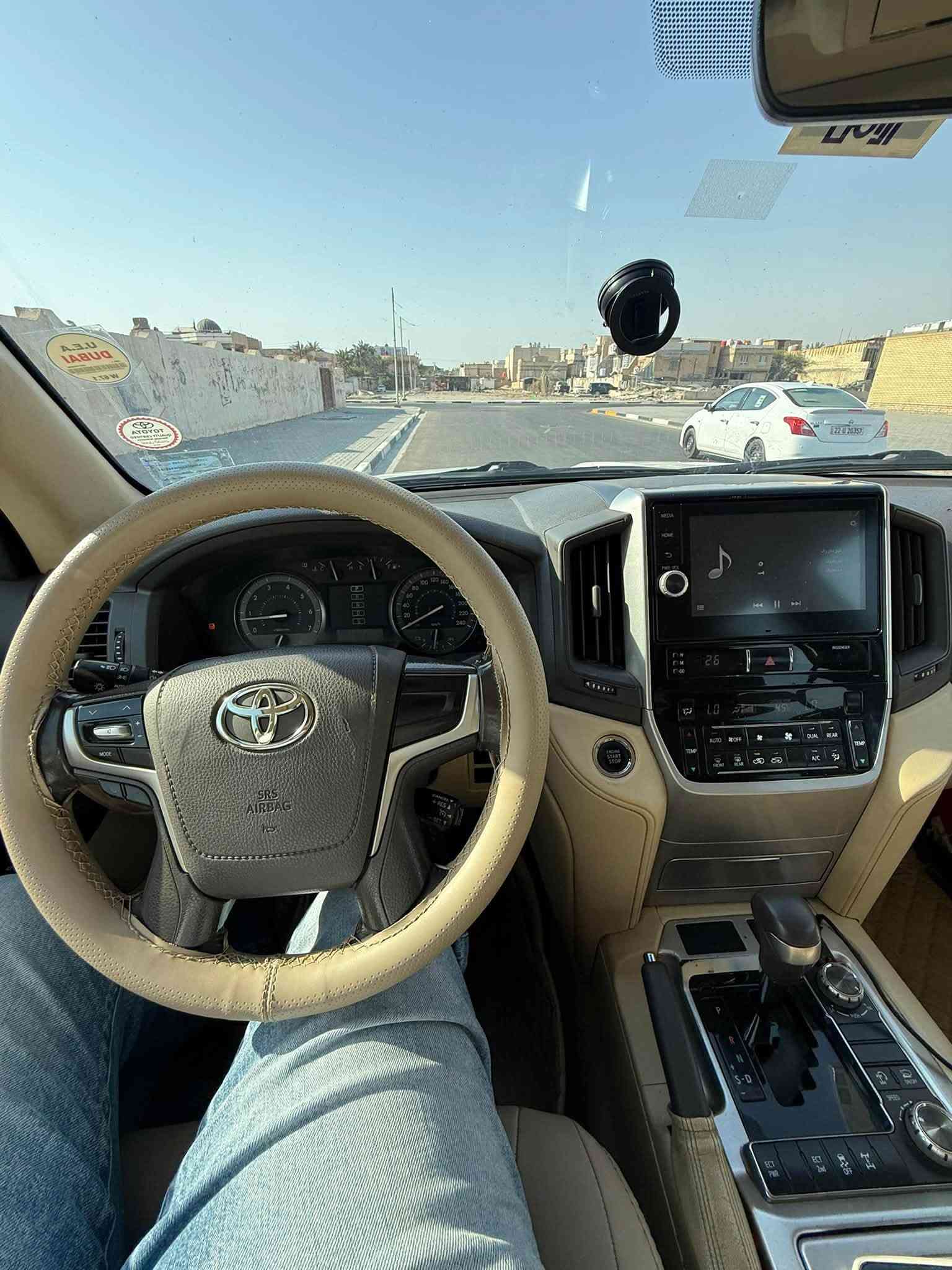 لاندكروز GXR
مديل 2017 
ماشيه 185 الف
صبغ بنيد وباب الخلفي ويوجد مكانات بارد
السعر 350$
للستفسار ***********
بيع فقط
مكان السياره البصره
