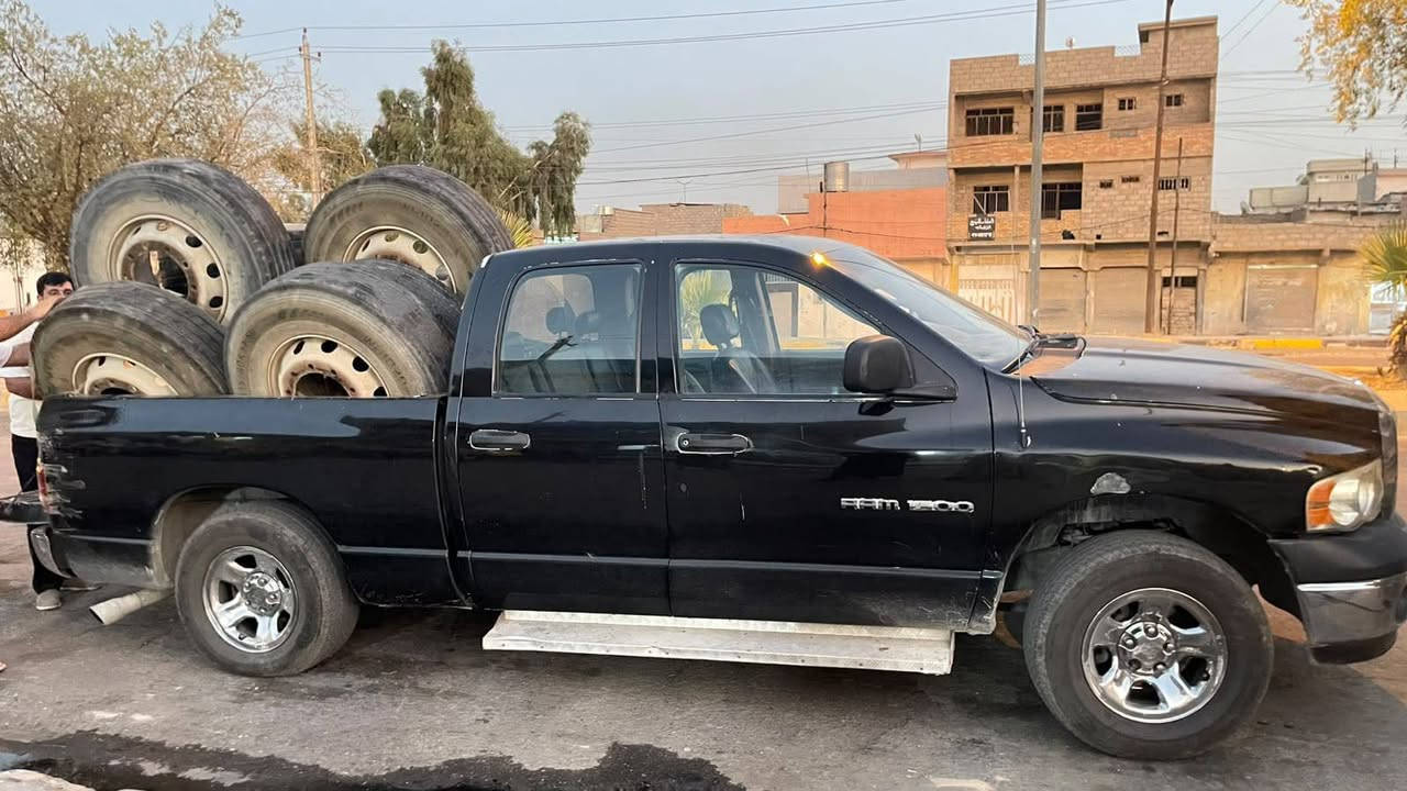 سياره رقم بغداد شرط التحويل مكينه كير اكسن شرط كير عادي مكينه ٨ سلندر سعر95 وبيه مجال 
اتصال والستفسار  ***********
