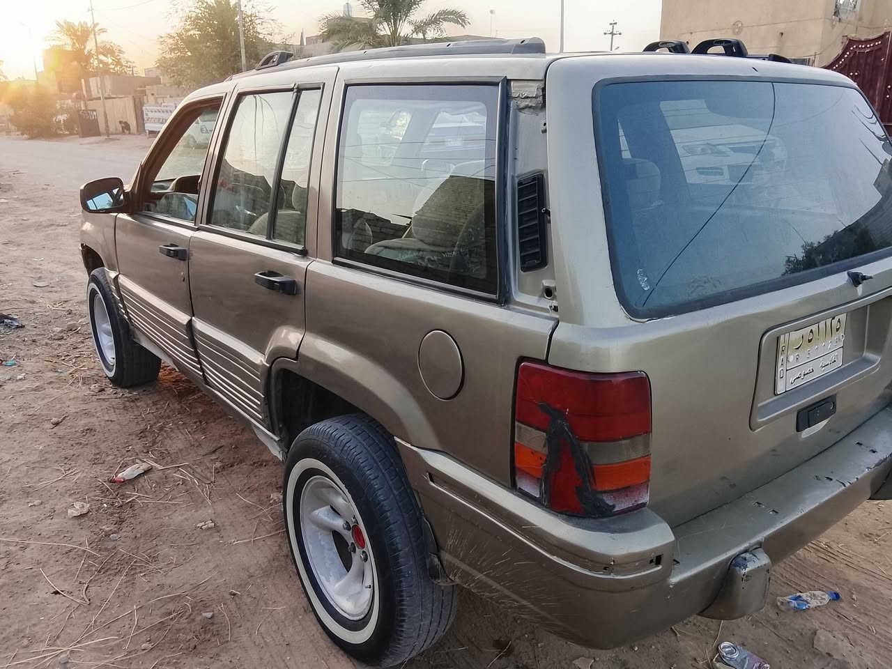 السلام عليكم البيع جيب شيروكي موديل 1996رقم قادسيه مكينه وكير دفتر الجبير السعر 30وبيه مجال مراوس اروس مكان السياره الدوانيه قضاه الشاميه رقم الموبايل ***********
