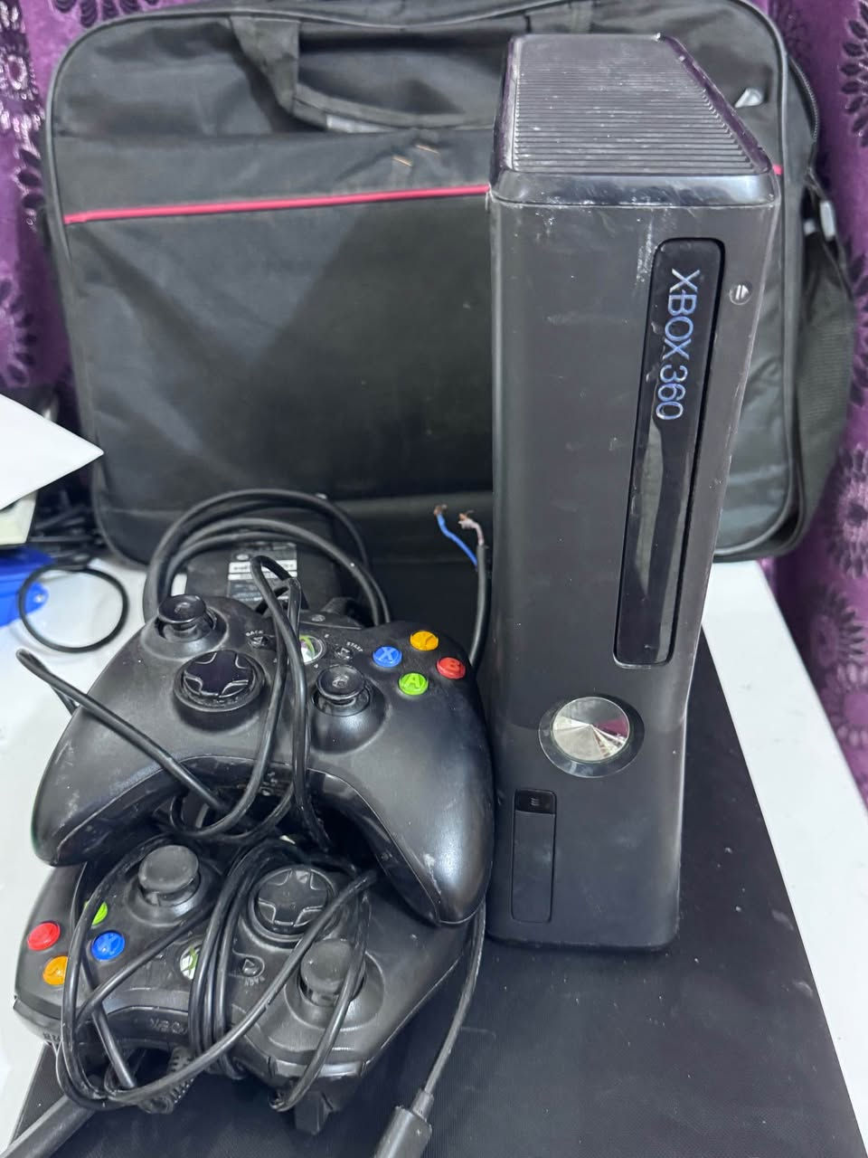 � للبيع Xbox 360 مهكر 🎮

* ✅ الجهاز بحالة جيدة ويعمل بدون مشاكل.
* ✅ مهكر وجاهز للعب.
* ✅ يحتوي على أكثر من 250 لعبة متنوعة (أكشن، سباقات، كرة قدم، مغامرات وغيرها).
* ✅ مع جميع الأسلاك.
* ✅ يقبل التجربة والفحص قبل الشراء.

💰 السعر: 125
📍 الموقع: الناصريه
📞 للتواصل: ***********

فرصه سوق الشيوخ, ذي قار

