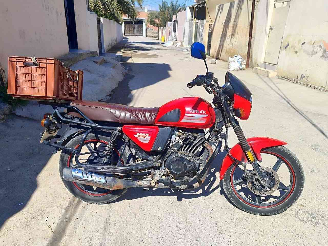 السلام عليكم من رخصه الادمن دراجه للبيع سونك موديل 22 الدراجه اي نقص مابيهه مكينه ممفتوحه الشراي يتصل ع هذا الرقم *********** العنوان بعقوبه 
السعر مليون 150
