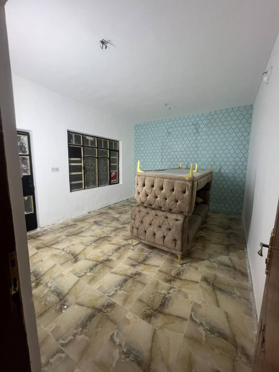 🏠 بيت للإيجار – مساحة 100 متر

يتكون البيت من:
🛏️ غرفتين نوم
🛋️ صالة
🍳 مطبخ
🚿 خدمات

💰 سعر الإيجار: 800

📞 للاستفسار: ***********

🏢 مكتب الرواد للتطوير العقاري
