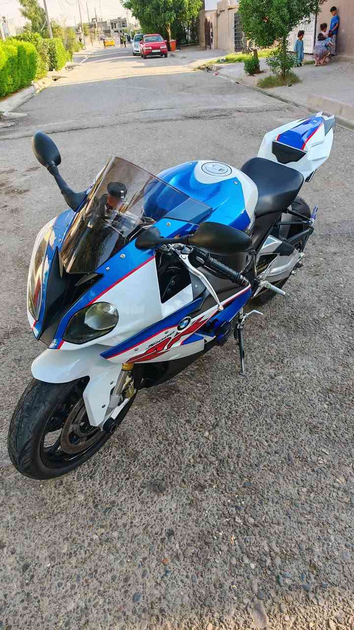 للبيع bmw s1000rr 2016 وارد امريكي محرك كير مكفول ماشيه الف35  رقم بغداد بسمي تحويل ثاني يوم مكان كركوك وتساب ***********
