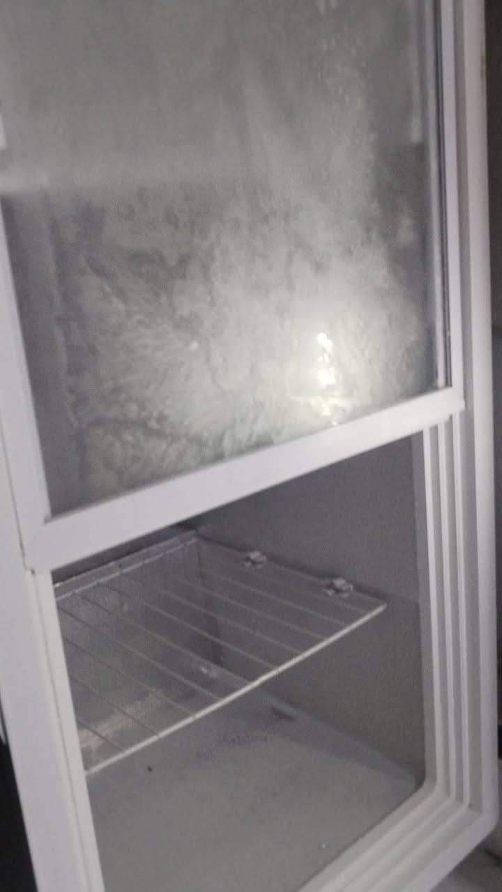 السلام عليكم مجمده للبيع صارشهرمن ماخذيه 400وبيه مجال ***********
