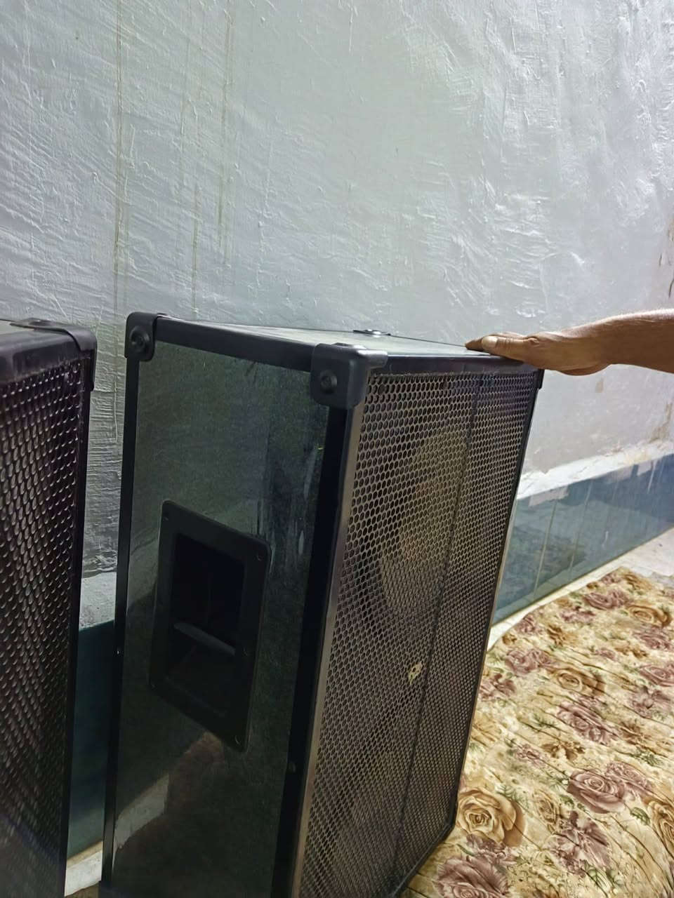 السلام عليكم ورحمة الله وبركاته اخوان جهاز جاسكو 200 باب اول اخو الجديد وسماعات جديدات للبيع السعر 550 وبيهن مجال المكان سامراء للإستفسار الإتصال على الرقم التالي ***********
