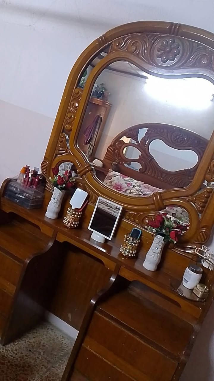 غرفة نوم • مستخدمة • عراقي