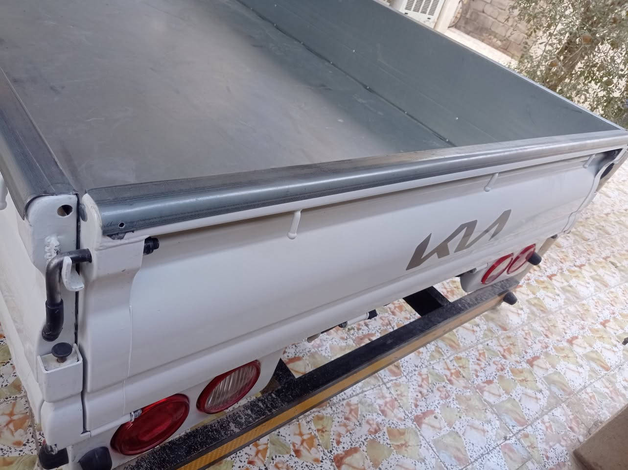 كيا فحل 23 مكفوله
رقم بغداد تحويل مباشر محور تاير وستند
سياره جاهزه ماشيه 200
مكان بابل 
السعر 180 بيه مجال
***********
