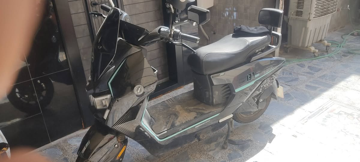 الدراجه شحن 
@البيع سعر 1000000عددالبطاريات 6 حجم الملف 2000
دراجه نظيفه 95/100 بصه سويتش مكان بغداد الضباط البلديات 
رقم ***********
