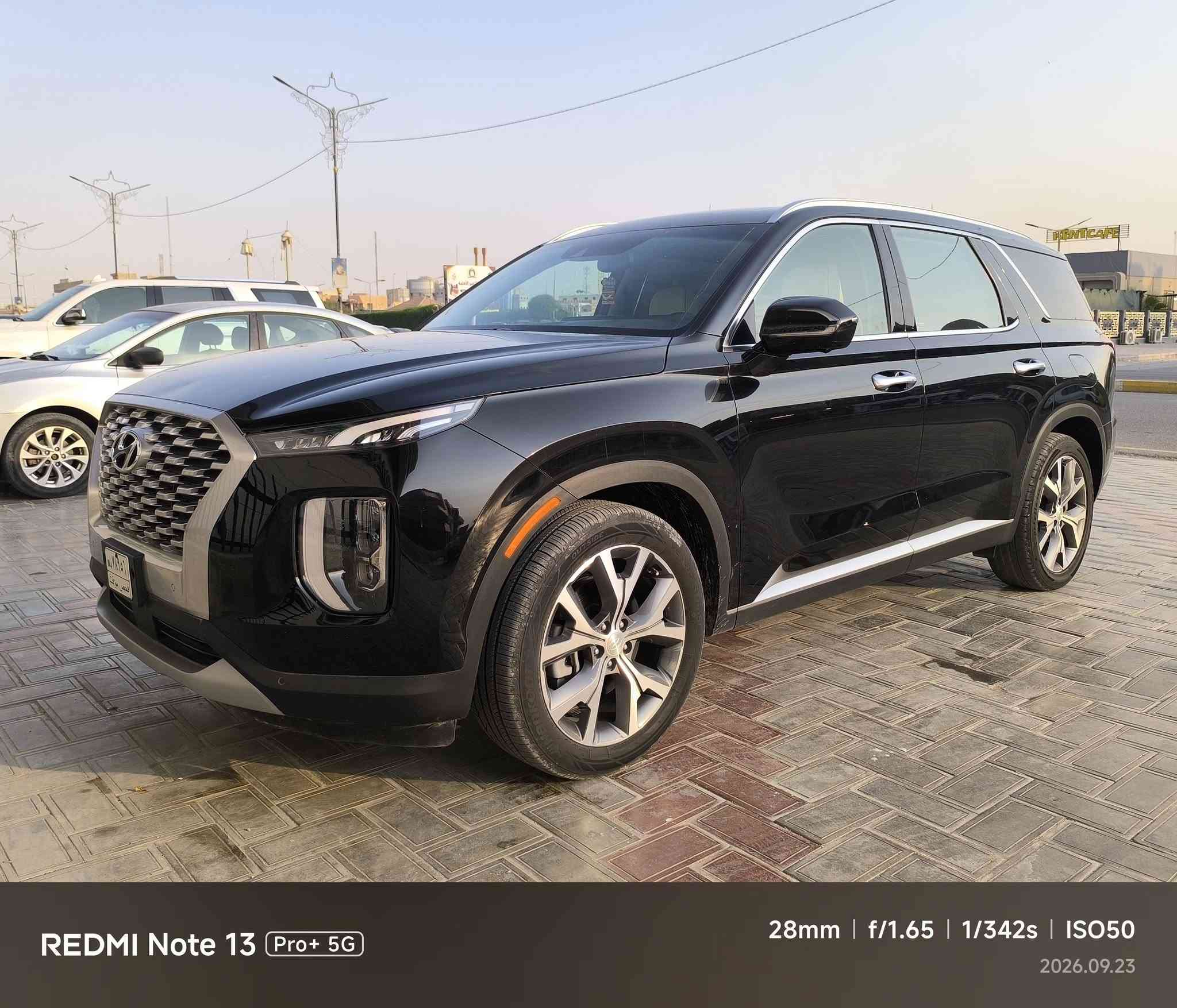 السلام عليكم
هونداي بلاسايد 2022 فول مواصفات 

السيارة ماشية ( 6000 كيلومتر ) تقريبا 

                                              KM8R34HE6NU384996  رقم الشاصي

السيارة مكفولة من الحوادث والصبغ بيها قطعة زغيرة بالصندوك تعديل بارد فقط .

صور المزاد مرفقة بالمنشور 

المواصفات :
تبريد ثلاث قطع 
كشنات امامي وخلفي تبريد تدفئة 
تدفئة ستيرن 
مثبت سرعة تفاعلي 
نظام المحافظة على المسار 
نظام النقطة العمياء 
قيادة شبه الية 
حساسات وكامرات محيطية 
كشنات كهرباء بالكامل 
انارات ترحيبية 
اضائة LED ثلاث عدسات امامية 
نظام الكبح التلقائي في حالات الطوارئ امامي
فتحة سقف 

ارقام السيارة من ضمن السعر 

سعر السيارة (275 ورقة) قفل 
للتواصل واتساب / ***********
للاتصال المباشر /   ***********

نص مكتوب في الصور:
- REDMI Note 13 Pro+ 5G
- 93mm | f/1.65 | 1/60s | ISO100
- 2026.09.22
- REDMI Note 13 Pro+ 5G 37mm | f/1.65 | 1/285s | ISO50 2026.09.23
- REDMI Note 13 Pro+ 5G 16mm | f/2.2 | 1/120s | ISO64 2026.09.23
- REDMI Note 13 Pro+ 5G 28mm | f/1.65 | 1/342s | ISO50 2026.09.23
- REDMI Note 13 Pro+ 5G 46mm | f/1.65 | 1/440s | ISO50 2026.09.23
