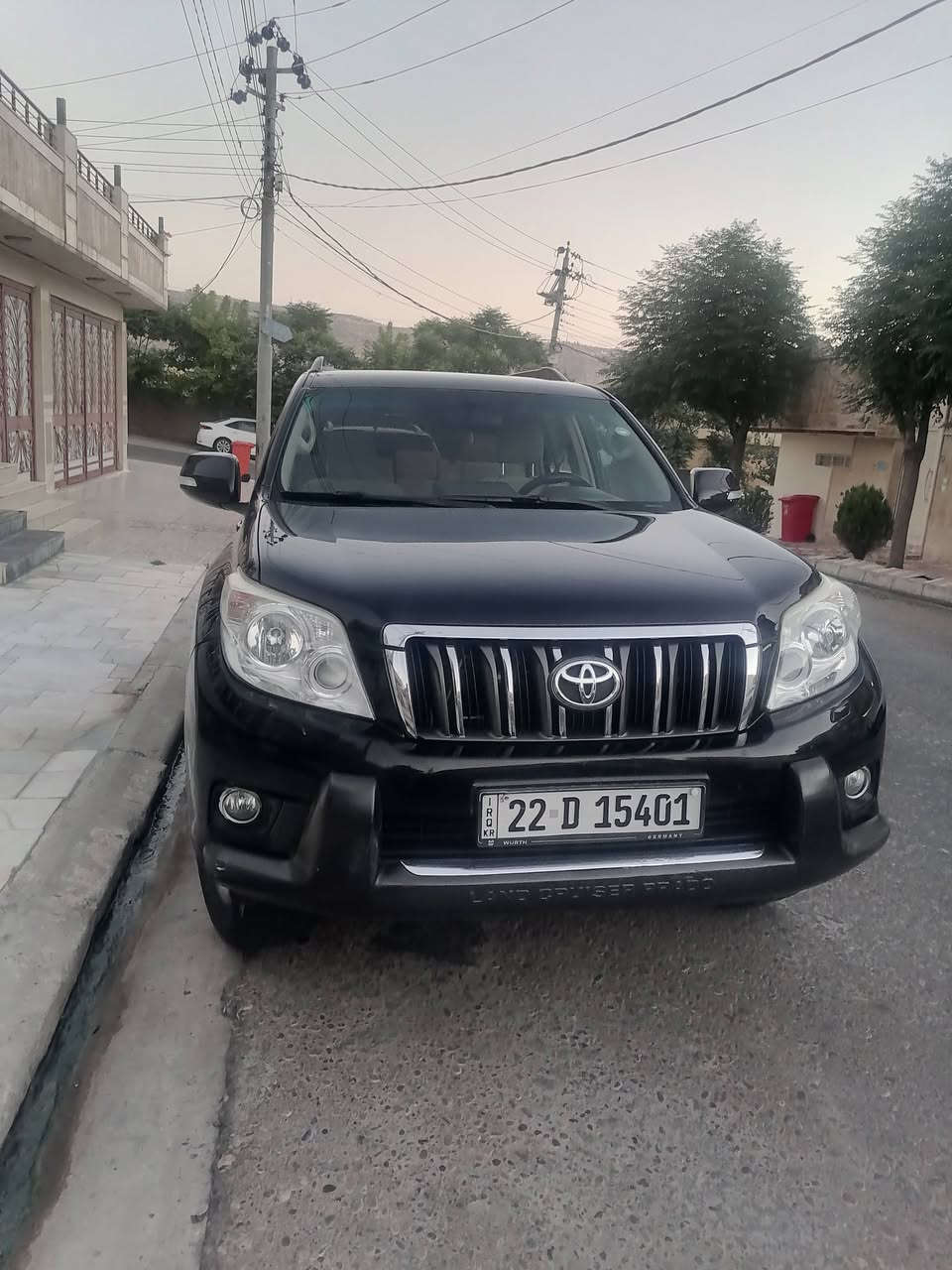 السلام عليكم اخوان ٠برادو موديل ٢٠١٢  اربيل لون اسود محرك ٤ للبيع ٠كفالة عامة بدون صبغ بدون بارد بدون تقحيل ٠محرك وكير كفالة ما مفتوحين ٠سيارة جديدة بشكل داخل وخارج ماشية ١٧٨ الف كم فقط ٠المواصفات شاشة وكامرة ٠ثلاجة ٠زراك لايت ٠بلك ٢٢٠فولط بك لايت ليد ٠تبريد ثلج وحساسات الخ من مواصفات البرلدو ٠دبل اكسل وقفل ٠للتواصل  *********** يوجد واتساب٠تحياتي للجميع ٠مكان السيارة دهوك ٠

