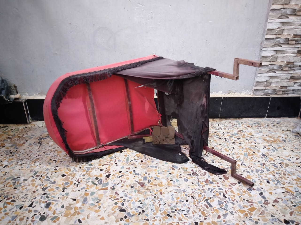 قمريه • جنب الأيمن • للبيع