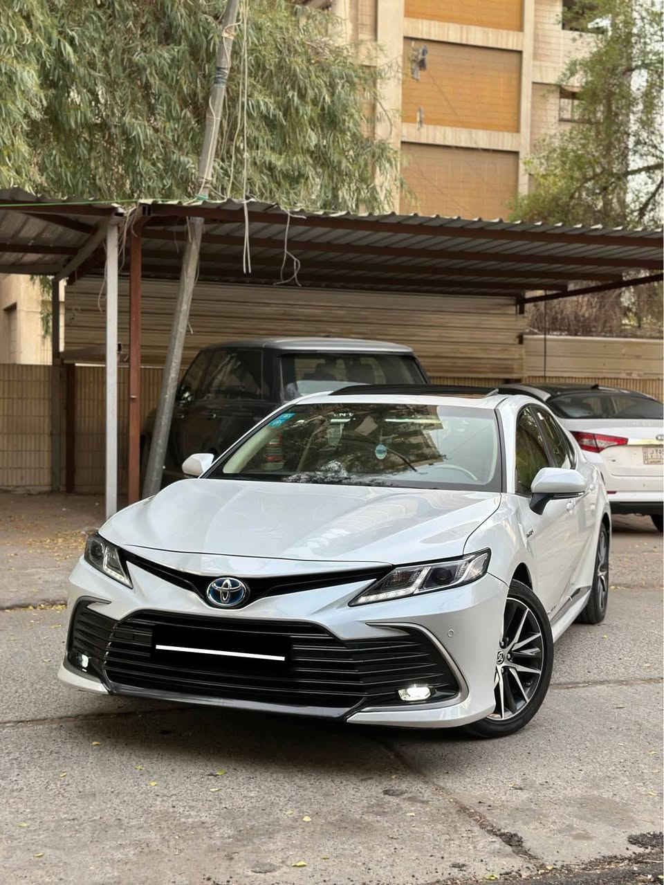 تويوتا كامري
موديل 2024 خليجي وكاله عبد اللطيف 
مكفولة من الصبغ والتبديل كفالة 
عداد المسافه  33 الف فقط
مكينة 2500 اقتصادية 
مواصفات: 
فتحه سقف 
بصمه تشغيل وابواب وصندوق
شاشه وكامرة
لد امامي 
حساس امامي خلفي
برده خلفيه كهربائيّة 
كراسي كهربائيّة 
رقم بغداد تحويل مباشر 
سيارة جديده جدا سعرها معقول بالعافيه ع الياخذها 

للاستفسار *********** وتساب
