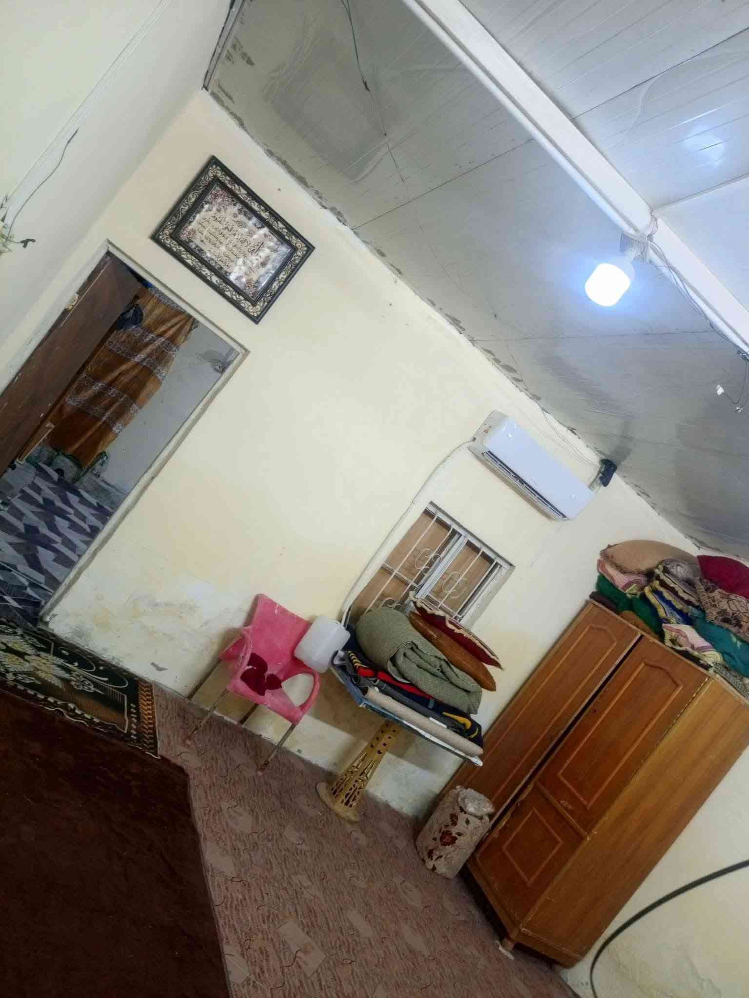 حي لمهندسين • بيت عل شارع • حمامين
