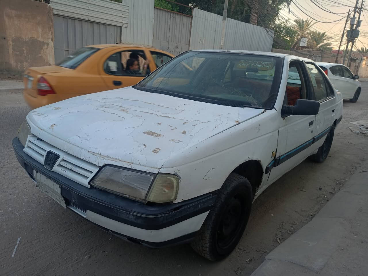السلام عليكم بيجو 405 مكينه وكير وتبريد وحداديه فول 
رقمها نجف غرامات مصفره راعيها ما اندله اكفلك سرقه وعشائر مكانها نجف السعر 14 وبيها مجال ***********
