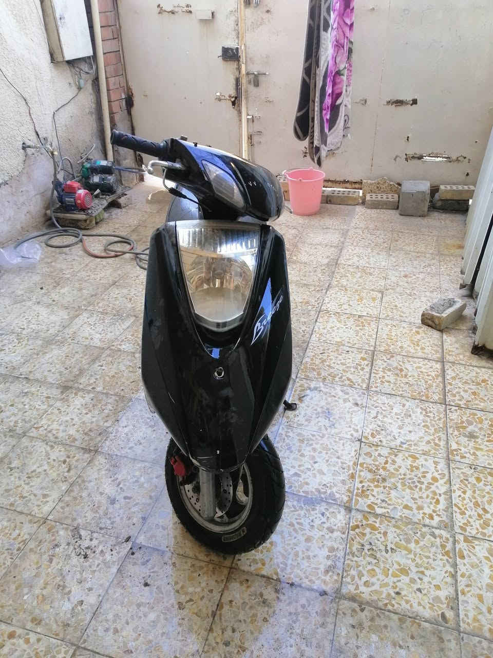 السلام عليكم دراجة بريز كابريتر للبيع سعر 350 وبيهة مجال ***********
