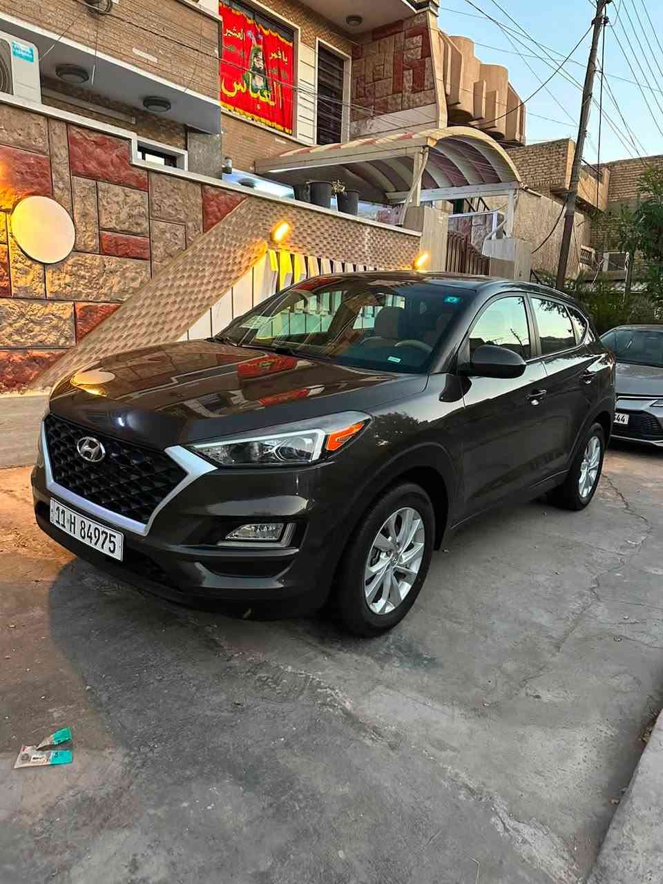 توسان 2019 
كفاله عامه ماعدئ 
صبغ  باب بدون ضرر او تبديل
بدون حادث مكفوله من التبديل والبارد بدون ارباك سياره جديده بل كارتون ماشيه 55الف مواصفاته نص فول سايد بريك دكمه شاشه كار بلي نفكيشن كامره دواره رادارات 5ويل كب داخل بيجي باقي مواصفات معروفه رقم بغداد سياره مال جناي جديده 
مكان بغداد
السعر 155 وبي مجال 
 ***********
