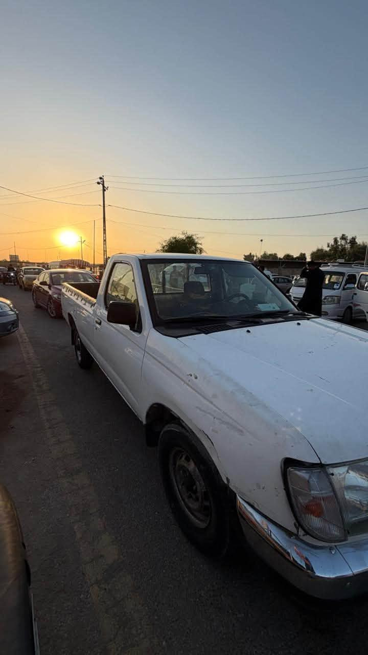 نيسان بيكم 2002للبيع كفاله من ضربه وصبغ كير مكينه حداديه كفاله مكانها كربلاء ***********
