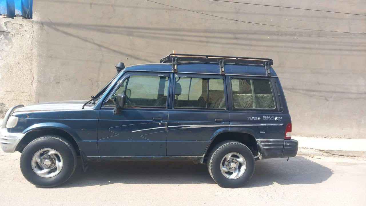 سلام عليكم سياره كالوبر للبيع موديل 1999 سياره بلاديه تحويل ثاني يوم المكينه فور اس اربعه تخم تاير جديد بريك جديد 
السعر 45 وبيه مجال رقم  الهاتف *********** 
(ملاحظه)
مكلف بالنشر 👋
