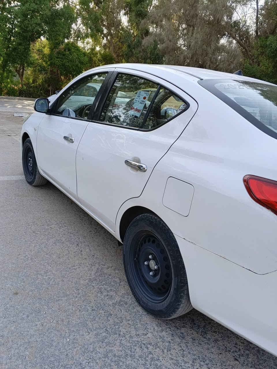 سياره نيسان صني هندي أبو البليته الزرگه مديل 2021 وبيها اقل الشبر بل جاملغ إمامي وسياره جاهزه من كلشي  
التواصل***********
الموقع/ النجف الأشرف
السعر 100$
