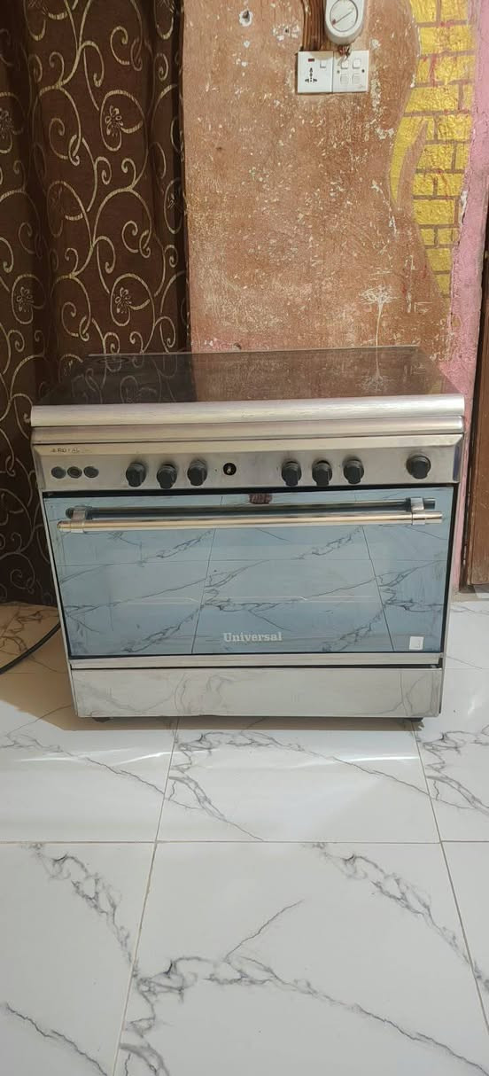 سلام عليكم طباخ رويال مصري شغال  للبيع افحص يلا تاخذه ناره زركه وحلوه كله شغال خمس مشاعل وافران فوك وجوه سعر 150 وبيه مجال قليل مكاني ناصريه مركز ***********
