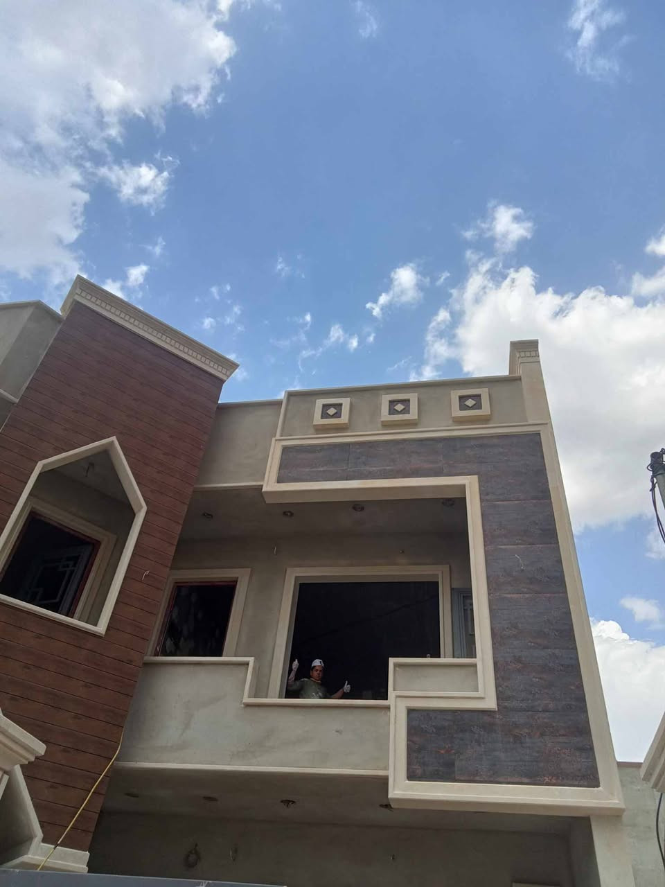 السلام عليكم شغلي حلان ومرمر ودرز وجلي متفرغ حاليا تسليم هندسي واسعار مناسبه إذا شا الله تعالى
***********
***********
