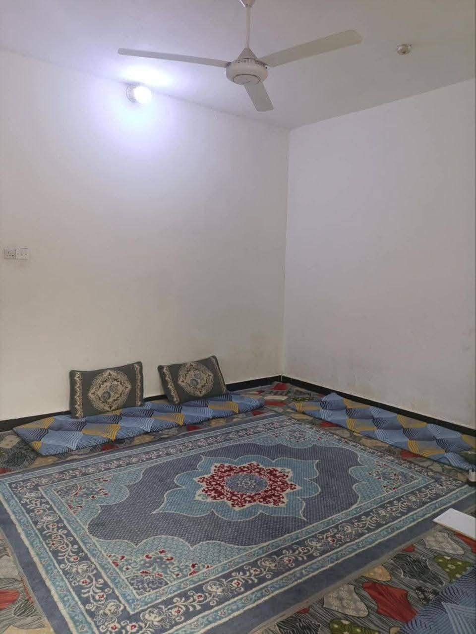 دار للبيع.
نادر منطقة قرغول الزراعي 
شارع زين العابدين ع.
مسافة 300 متر تقريبا عن شارع حلة - ديوانية.
- طابو زراعي سند 25.
مساحة 200 متر
- طابقين.
الطابق العلوي 3 غرف نوم ومجمع صحيات كامل .
- خدمات كاملة من مجاري وكهرباء وماء اسالة وتبليط واسواق.
- للاستفسار مكتب النبل للعقار والبناء والهندسة 
*********** واتساب 
*********** واتساب
