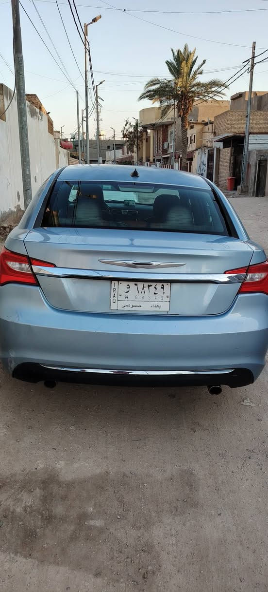 كلايزر C200 موديل 2014 محرك 6 سلندر جديد ومكفول  حدادية وره وكدام جديده تخم تاير ماشية 118 حقيقي مكفوله عدا جاملغ الخلفي الايمن صبغ قليل والدوسه سيارة نضيفة كلش تحويل اي وقت سعر 96 وبيها مجال بيع او مراوس *********** واتساب

