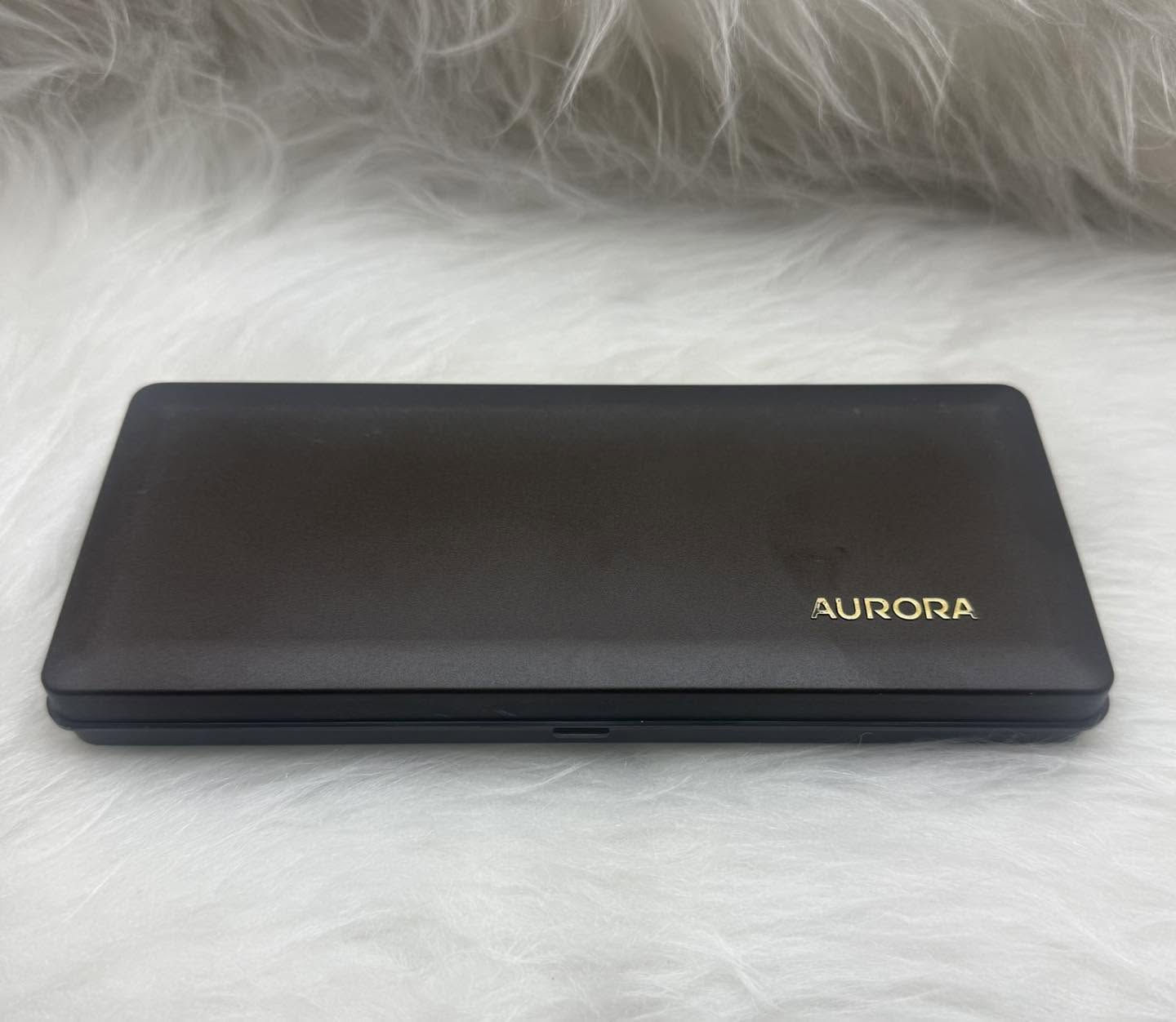 Aurora(Marco Polo)
قلم أورورا
جاف 
من مجموعة (ماركو بولو) 
إيطالي المنشأ اصلي 
البدن معدن طلاء اسود طافي 
جنكال + حلقات طلاء ذهب 
(قبغ نزال) 
انتاج سنة الثمانينات 
جديد غير مستخدم 
مع العلبة الاصلية و الكرنتي
للاستفسار المراسله على الواتساب او الاتصال بالرقم  *********** 
يوجد خدمة توصيل داخل بغداد و محافظات
