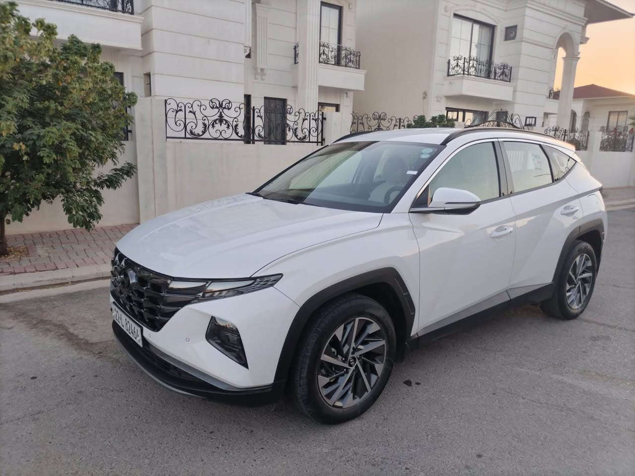 هیۆندای تۆکسۆن مۆدێل ٢٠٢٤ 
خەلیجی سفری هەولێرە 
زەمانی شەریکەی ماوە 
٤٧ هەزار رۆیشتیە 

مواصەفات :- 

بەسمەیە
شەغالە
پەردەی بیلادی 
جام کارەبایی
برێک دوگمەیە

سەیارەکی بێ مسرووفە 

گێر و سوکان و تبرید بە شەرت

پەیوەندی بکەن بەم ژمارەیە :- *********** أربيل, العراق
