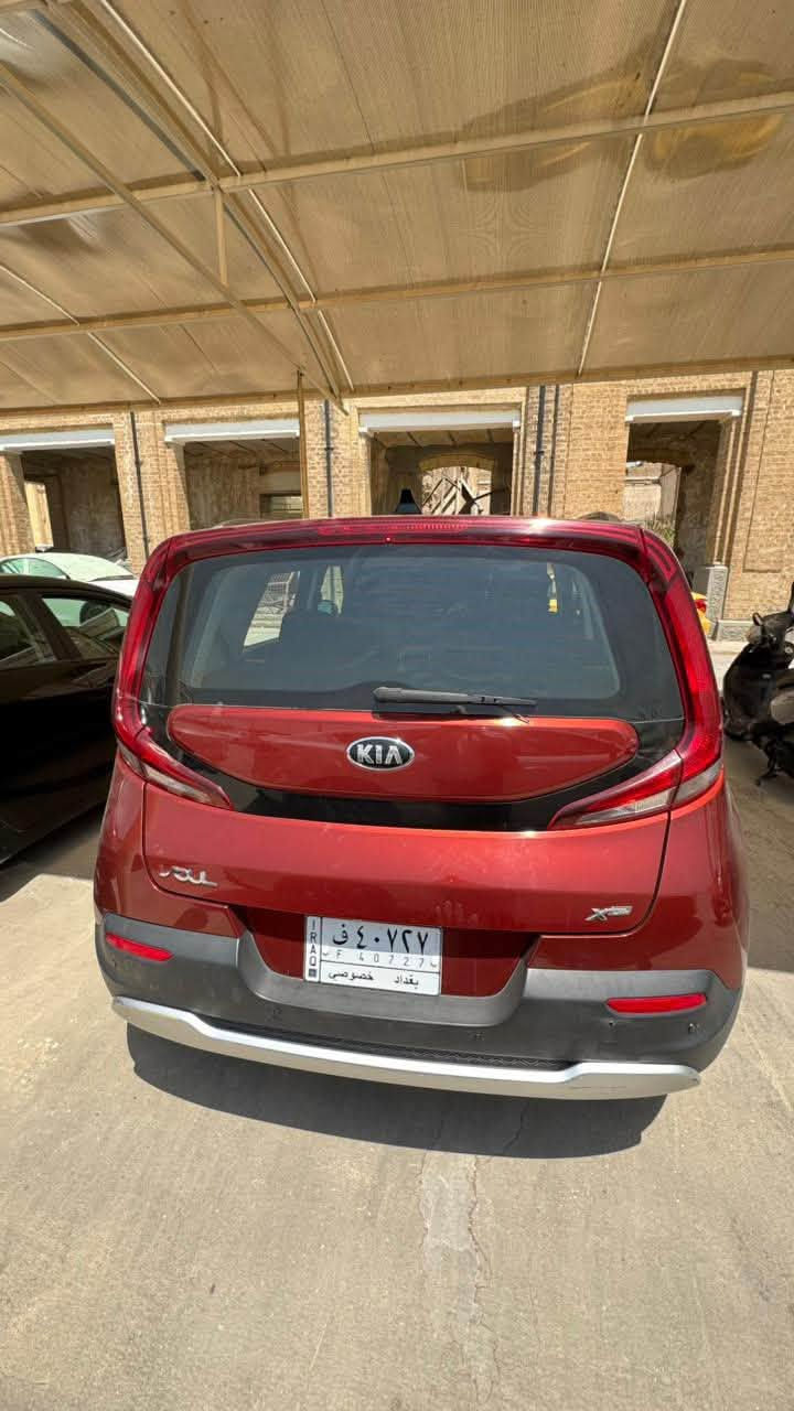 السلام عليكم كيا صول موديل ٢٠٢٠ LX  محرك ٢٠٠٠ ماشية ٨٥ السعر ١٢٠ مكان السيارة بغداد  ***********
