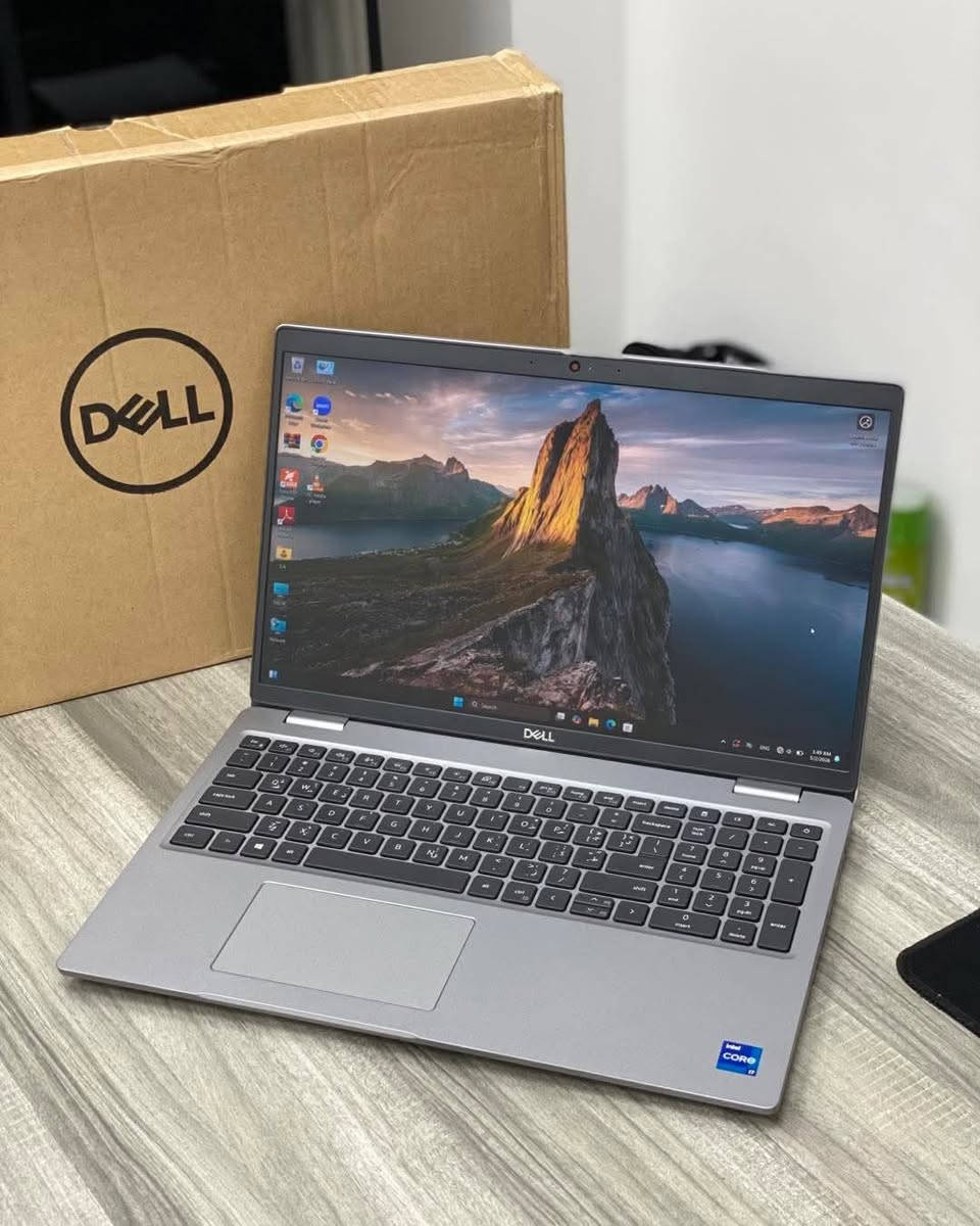 لابتوب سلم خفيف حديث معالج قوي وجيل عالي DELL 5520 Ci5 جيل حادي عشر    نظافة عاليه جدا اخو الجديد وعل الفحص وين متريد 
. 
 السعر ثابت 365 الف مع التوصيل والحقيبة والشاحن الأصلي 
. 
مناسب للدراسة والبرامج المكتبية والطباعة والتصفح والامن السيبراني وغيرها من البرامج 
……………………

 المعالج Core i5-11th جيل 11
 ذاكرة الوصول العشوائي (الرام) 8GB 
 التخزين( الهارد) SSD 256GB 
 مقاس شاشة 15.6 انج دقة عالية 
 منفذ HDMI & TYPE C 
 كيبورد  عربي انكليزي
الرام والهارد قابل للتطوير 
…………………………………
*********** واتساب 
 الريادة للحاسبات / محمد الزهيري
