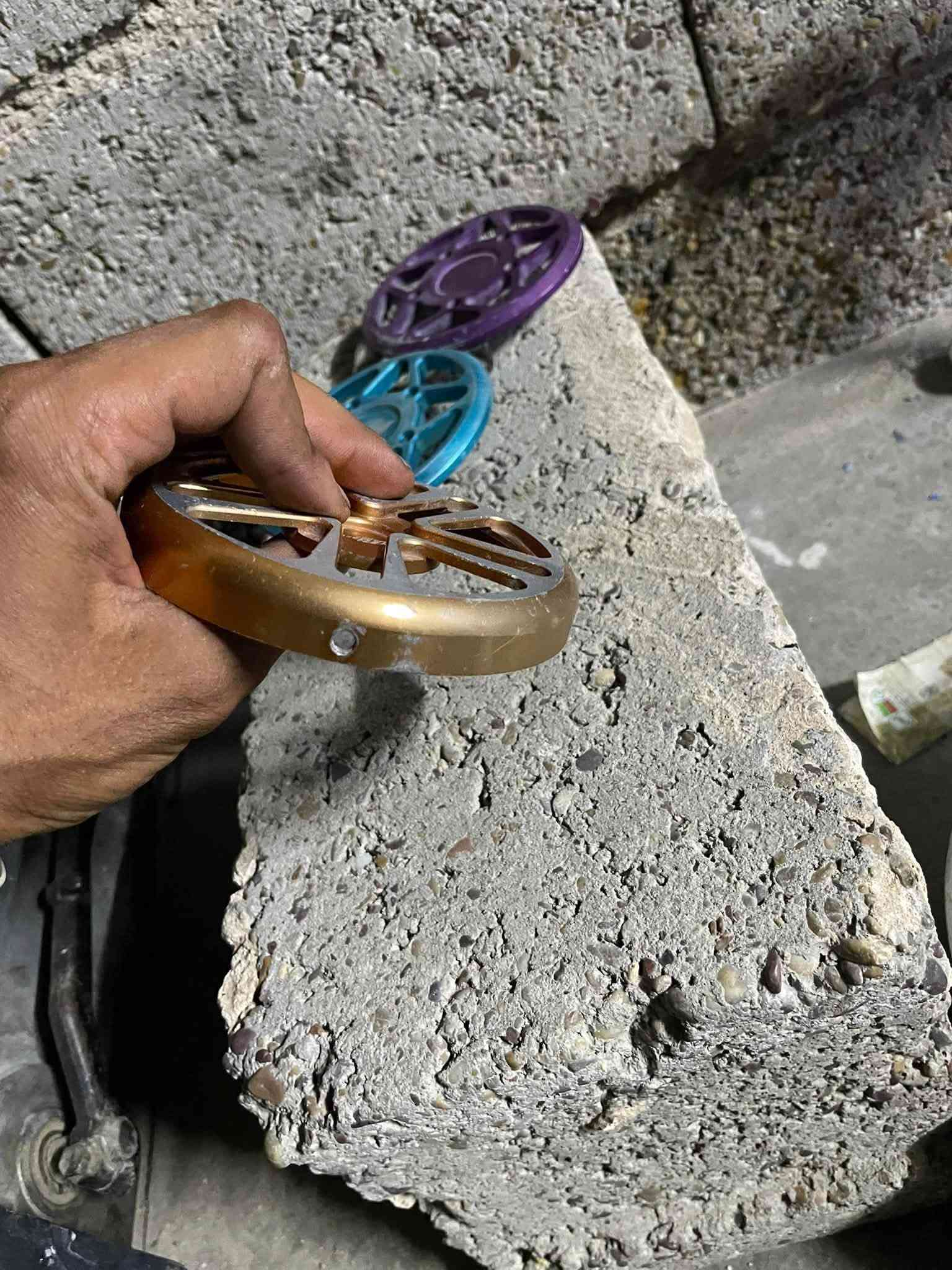 سلام عليكم شبابنه طيبه غراض لبيع كلهن اصلي ايشي يعجبك تفضل خاص وايشي عندك لبيع نزل والرزق على لله هـ ***********
