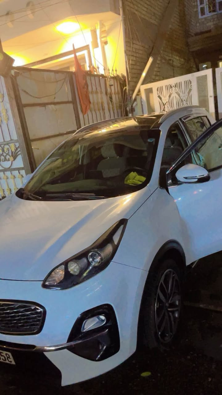السلام عليكم 
لسياره كلين تايتل بدون ضرر
كيا سبورتج 2020 
نص فول مواصفات 
عداد المسافه 53 الف 
شاشه كامره تحكم ستيرن  
ويل كب 
تبريد قطعتين 
مكينة 2000 دوش 
سويج 
جلد 
مري شفط 
 داخل بيجي
رقم اربيل دولي باسمي 
مكفوله من صبغ او تبديل 
فقط ملاحظات بارد بسيطه موضوح صور 
السعر 177 ورقه وبيها مجال تعجبك تعال شوف تشلع عيوني 
اي استفسار ***********

بغداد كاظميه جكوك
