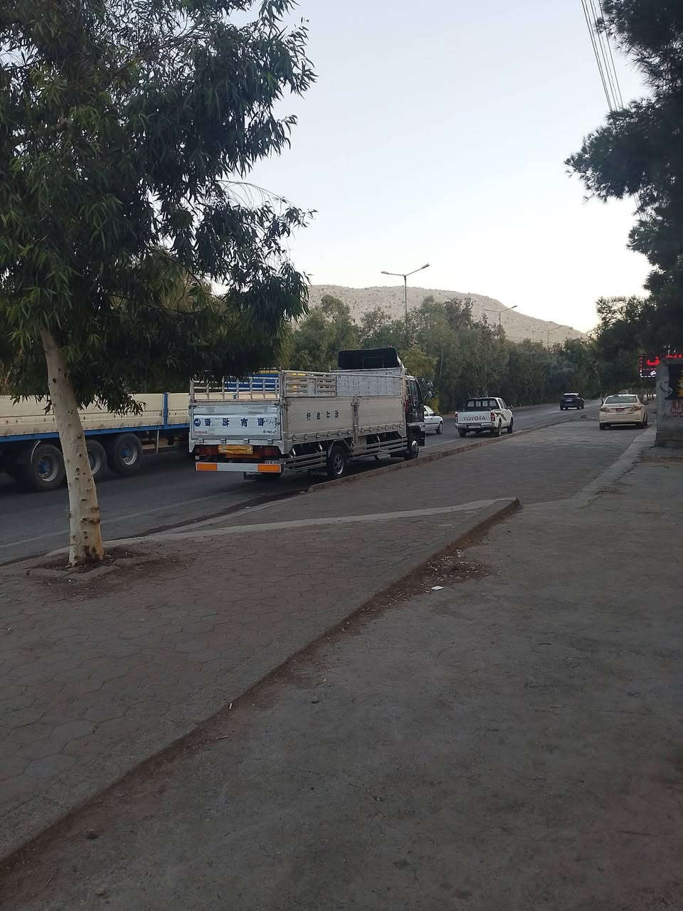 هينو طيره محرك 80خط واحد عادي سته وربع بلاديه موديل 91 مكان سياره حله رقم ***********

