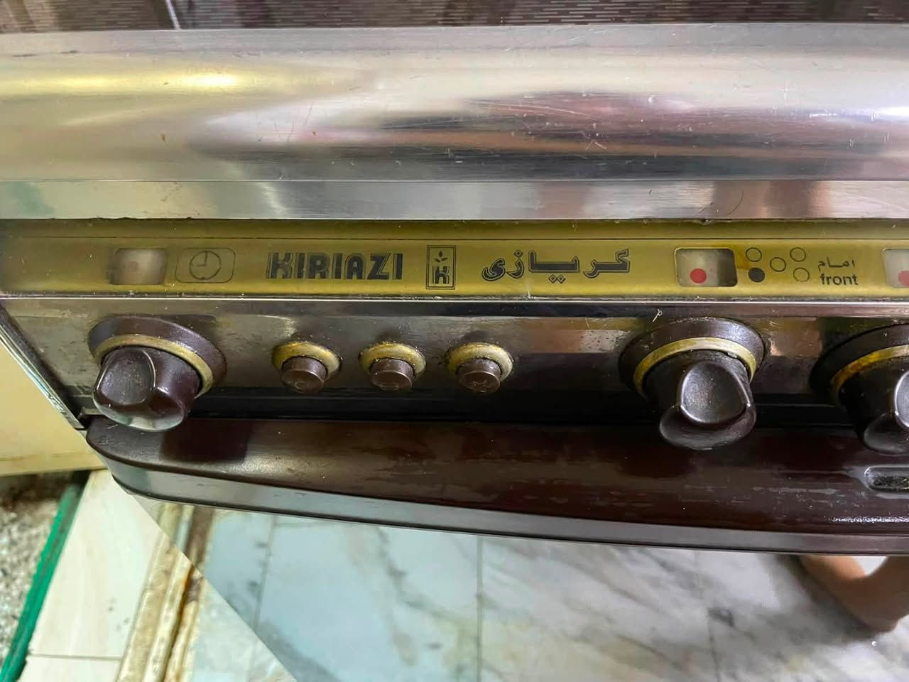 سلام عليكم
طباخ كربازي مصري (٥) عيون نظافة ٩٠٪؜ فرن كامل ملحاقته بي شواية دجاج وصينية فرن يحتوي على شمعات عدد ٢ فوك وجوه كهربائي 

مكاني شارع فلسطين 
***********
