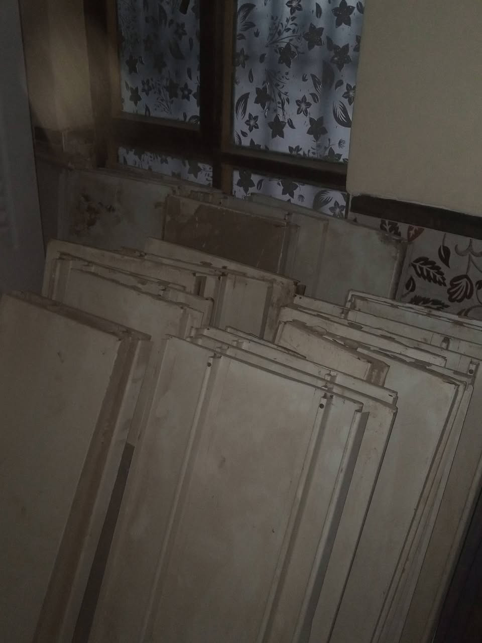 السلام عليكم رفوف سفينه  ومع سفينه كما موضح بل صوره لبيع مكاني بغداد السعر اتصل عله هاذه الرقم واتساب او رصيد***********
