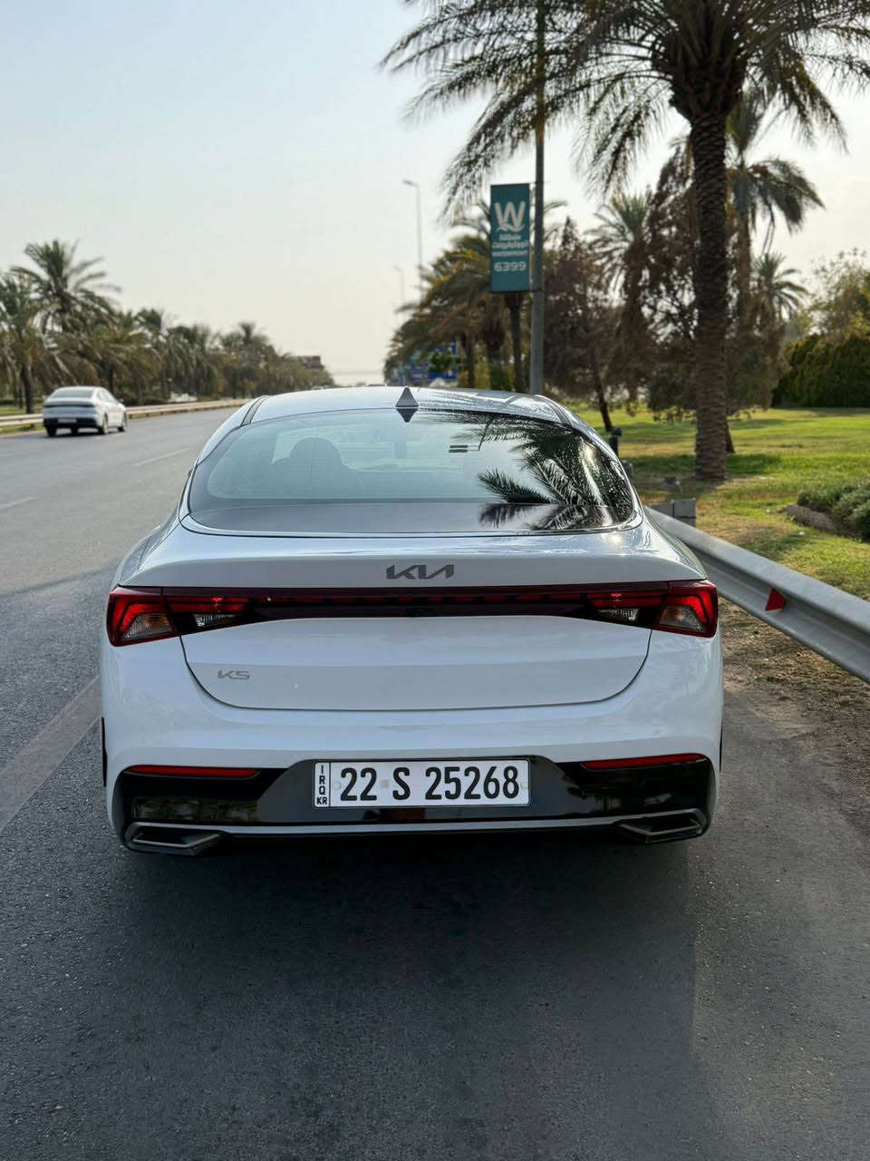 للبيع السعر مناسب جداً 
كيا k5 
2024 LxS 
نص فول 
حادث فقط مبدل باب الامامي اليمين والجاملغ اليمين الامامي 
مكان السياره بغداد الدوره 
للاتصال 
*********** بغداد, العراق
