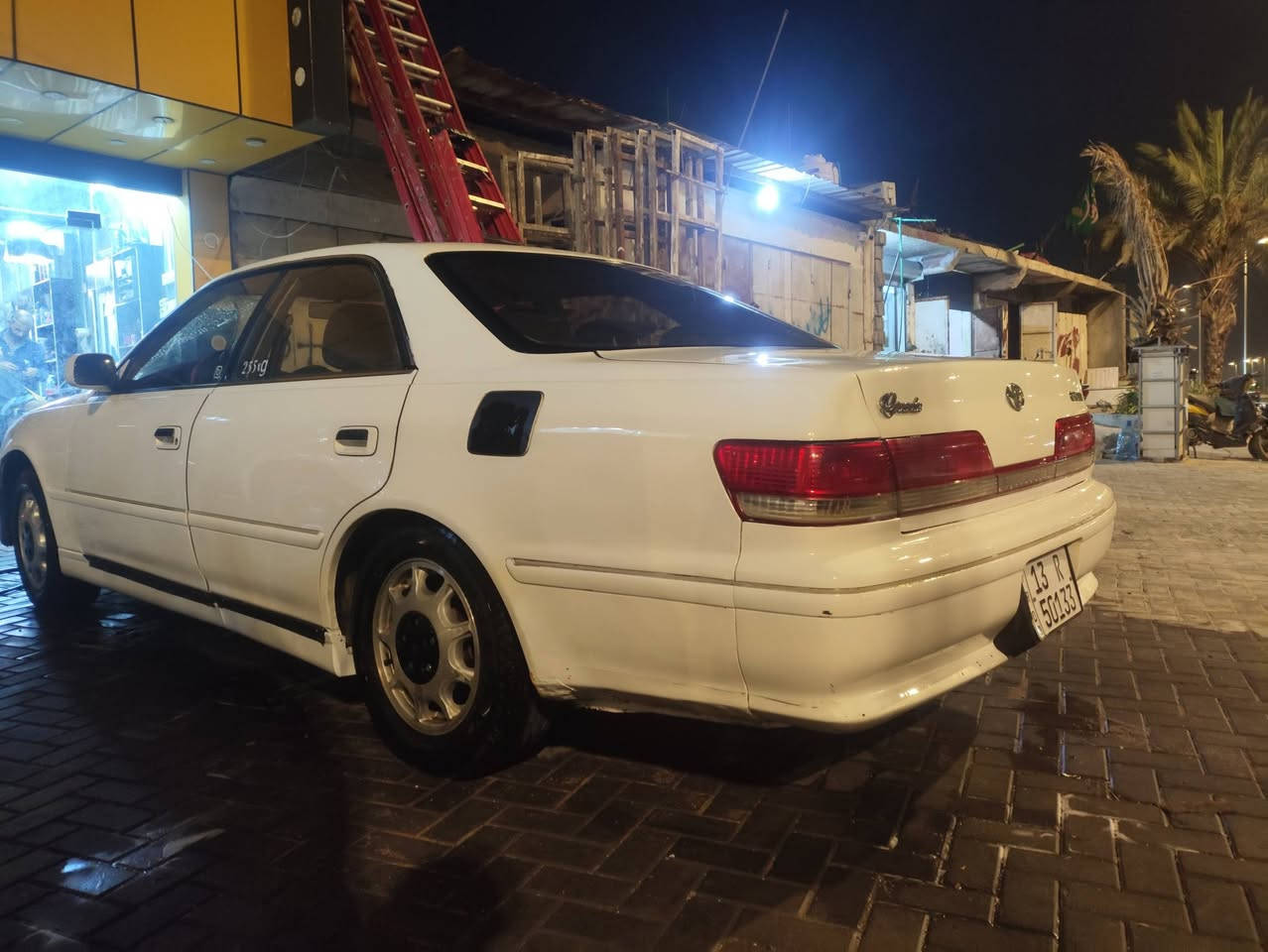 مارك الفيني
مديل 2000 
سياره جاهزه كير محرك كهربايات حداديه تبريد
غرفه جديده كراسي حضن لون اسود كهرباء كامل
جام اوتو
لايت زنون
تجي وياها لحايه ماشادهن عندي بلبيت
تخم تاير زيرو
باتري جديد
بلكات ونوزلات جدد
فانات شاهينه
السياره بسمي شرط لمداور يعني داورها وتاخذها
رقم الانكليزي الجديد
ليساره مكفوله نقل او ضربه او لكصه
لسياره بيها صبغ اماكن رش قليله كلش بدون قطره معجون اثر شخوط
ابيع  جوه لسوك خواتها 70/75 ابيع انه به 65 وبعد بيها مجال للشراي يخابرني ويدلل مكاني بصره رقمي للتواصل ***********
