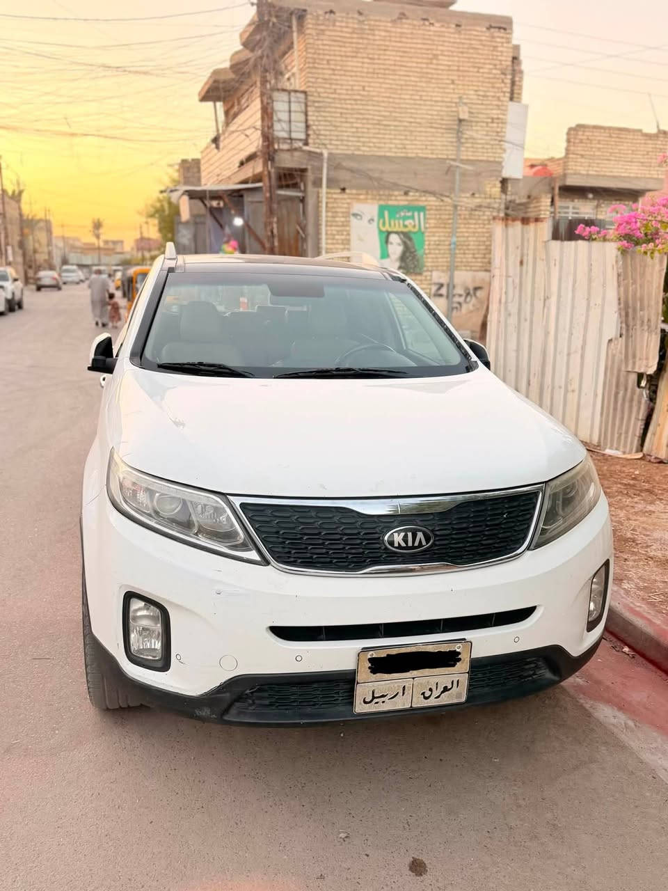 السلام عليكم
سورنتو 2014 خليجي فول مواصفات للاخير بانوراما مري شفط اشاير بلمري تحكم ستيرن مثبت سرعة حساسات اماميه وخلفيه كامره كشن كهرباء داخل بيجي جلد بصمه لد امامي وخلفي السياره جديده بمعنى الكلمه وجاهزه من كلشي رقم اربيل باسم كردي تريد تحويل تريد وكاله السياره خير من الله ومابيها نقص بيها بارد بطارف الجاملغ الخلفي الايمن وشويه بلباب من جوه هم بارد على كد اربع اصابع مامبينات ابد شرط قطره صبغ مابيها حتى الدعاميات مكفولات من الصبغ فقط مكانين البارد غيره ماكو وياك على السونار يطلع غير كلامي السونار عليهه السياره سبعه راكب ثلاث قطع تبريد #والسعر140قفل من الاخير محتاج فلوس واريد ابيع غير هذا السعر ماابيع 
***********
***********
العنوان بغداد الشرطه الرابعه
