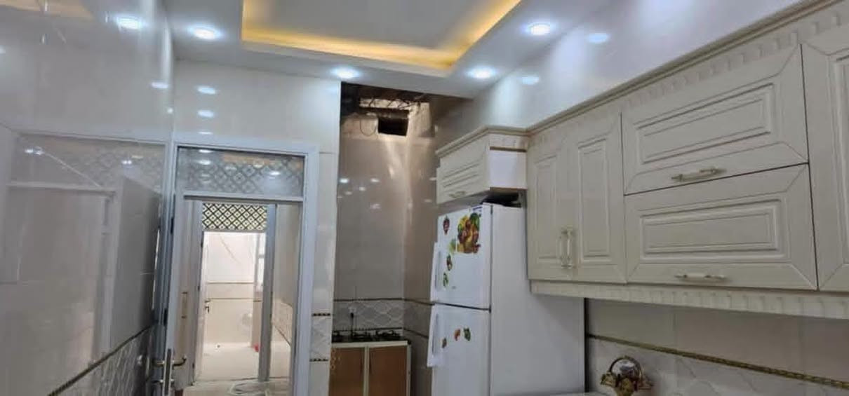 سلام علیکم

#خانووی_مۆدێرن بۆ فرۆشتن 🏘️💒 نرخ۲٥٥گەڵاو معملە
تایبەت دروست کراوە بازاڕی نیە
ناونیشان 📍کەلار _ ناحیەی ڕزگاری (سموود) 

◼️ گەڕەکی ئاوباریک_ پشت  مەدرەسەی. زرنگ 🏙️  
◼️ ڕووبەری6 بە 20 = 120 مەترە 📏📐 
◼️ ڕێگەپێدانە بەمەرجی وەکالە عامە 🌆   
◼️نزیک هەر دوو مەرەسەی سەرەتایی و ئامادەیییە

🟠 مواسەفاتەکانی پێکهاتوون لە 🔻

( کامل ژوورەکانی مغریبییە _ کامل ژوورەکانی دەکتی مەرکەزی بۆ کراوە ✅دەرگاو پەنجەرەی ڕانیەی بۆ کراوە )

🔴 ژوورەکانی ئەم خانووانە پێکهاتوون لە 

🔶 میوان 🪑🚪
🔶 مطبخ 
🔶 مساعد مطبخ 🍽️🫖
🔶 هۆڵێک 🖼️
🔶 دوو ژووری نوستن 🛋️🛏️
🔶 ڕۆشنایی 🪟
🔶 مشتەمەلات 🛁🚿

‎بۆ زانینی نرخ 💵 تەنها خاڵێک لەکۆمێنت دانێ ا

- ***********
.***********
