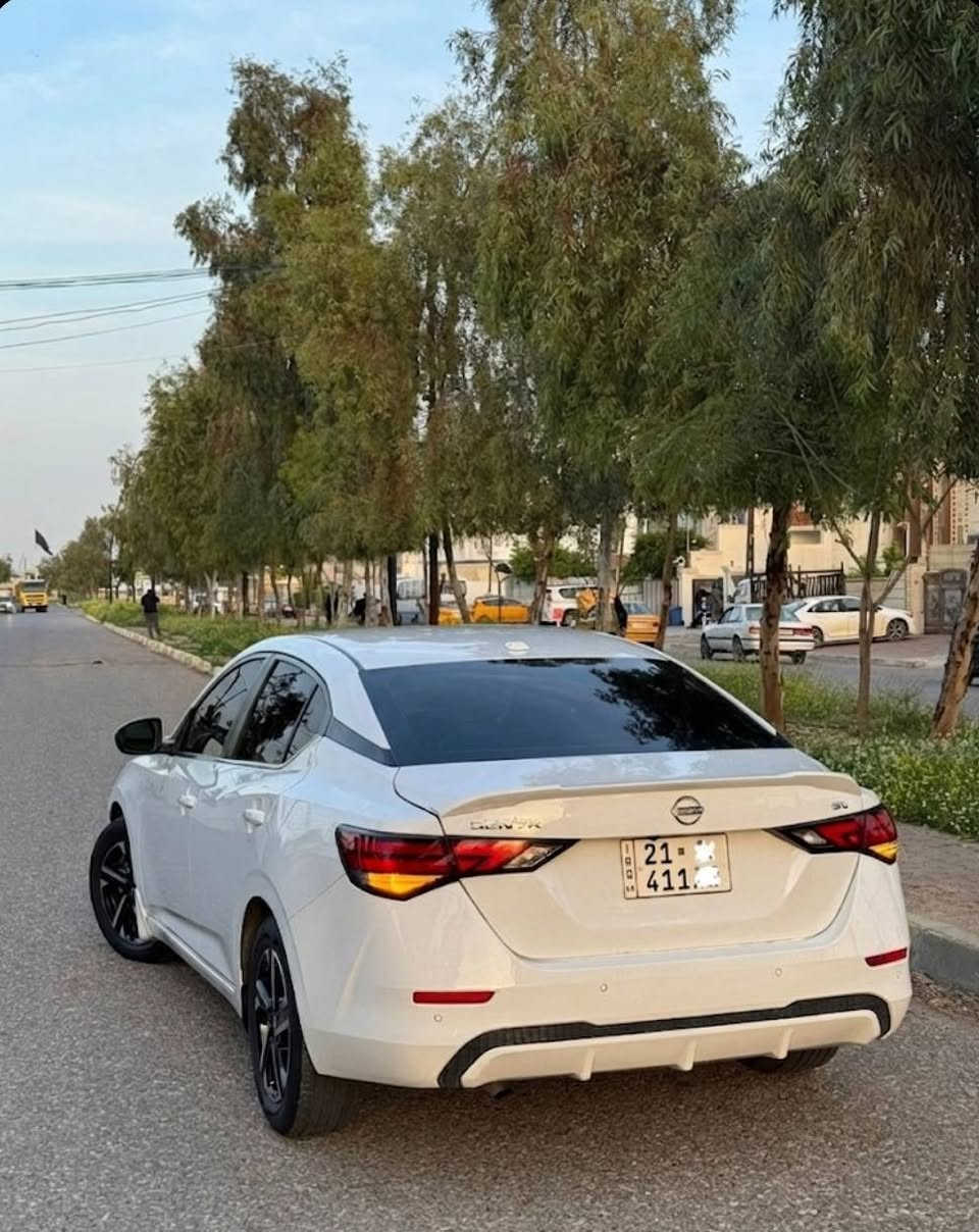 سنترا 2024 SV ماشيه 16 الف بدون صبغ بدون تبديل بدون ايرباك ودواخل فقط مكانين تعديل بارد سيارة بلادية وكل غراضها بلادية وصورة السونار بالصور   سعر 155$. ومجال بسيط مكان السيارة كركوك ***********
