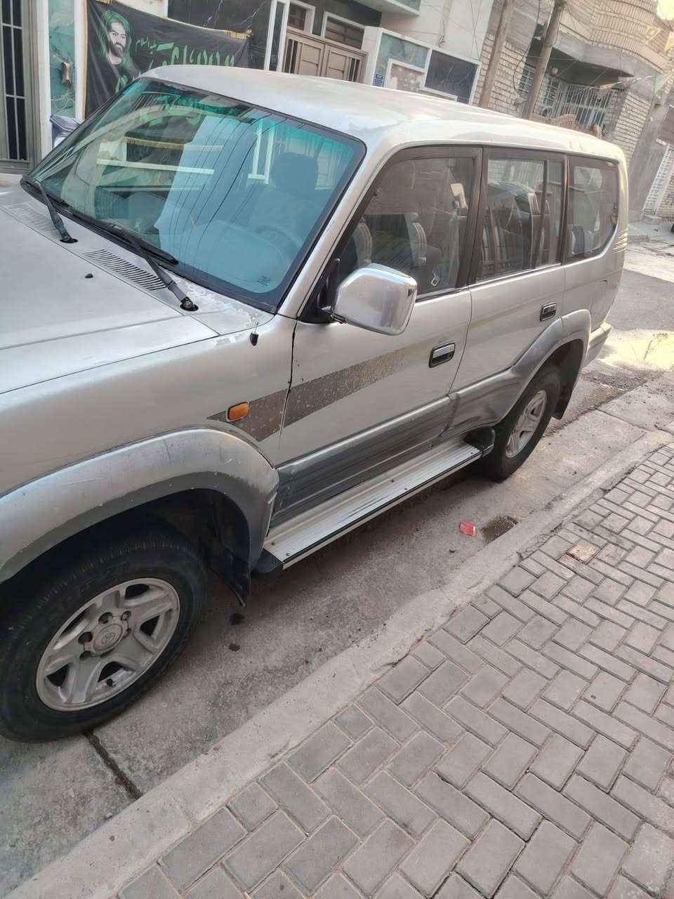 السلام عليكم
برادو للبيع موديل 98  مكينه 3000  

7راكب   مكان بغداد  الاستفسار ***********
