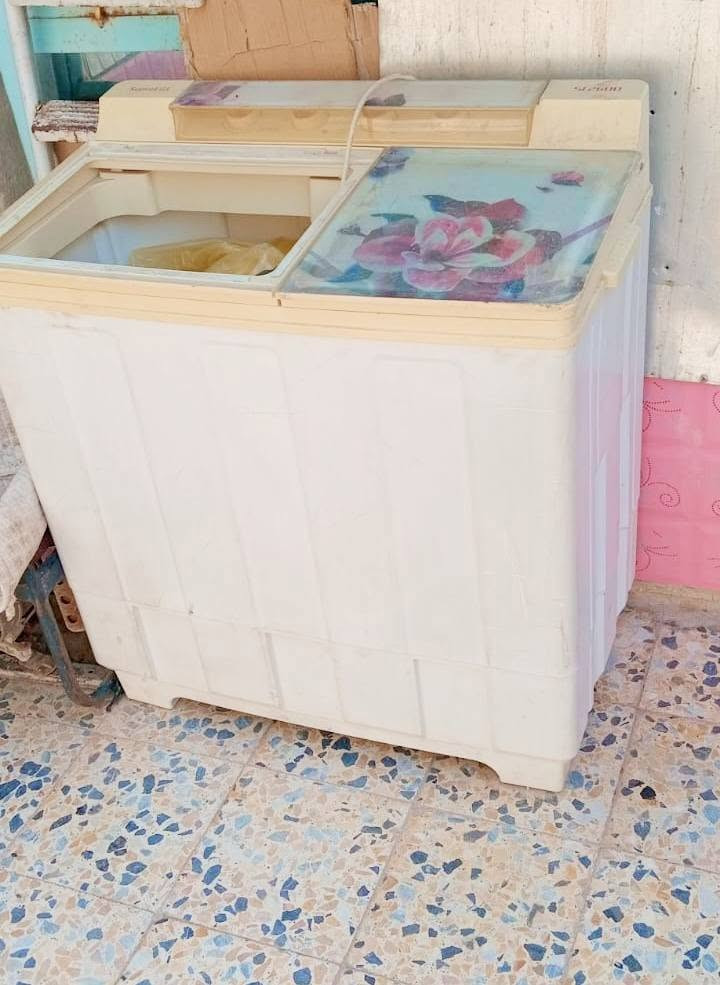 للبيع غسالات حجم كبير وحجم وصط
شرط الشغل الشراي يتصل  ***********

نص مكتوب في الصور:
- Spring