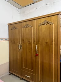 غرفة نوم • للبيع • غرفه اخشاب