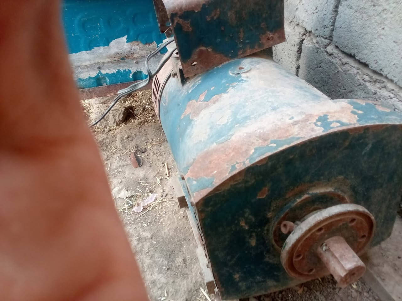 سلام عليكم مولد هندي للبيع شغال+توليد 7.5كيفي كامل 450الف بيه مجال شراي يتصل ***********العنوان مذكور بالموقع
