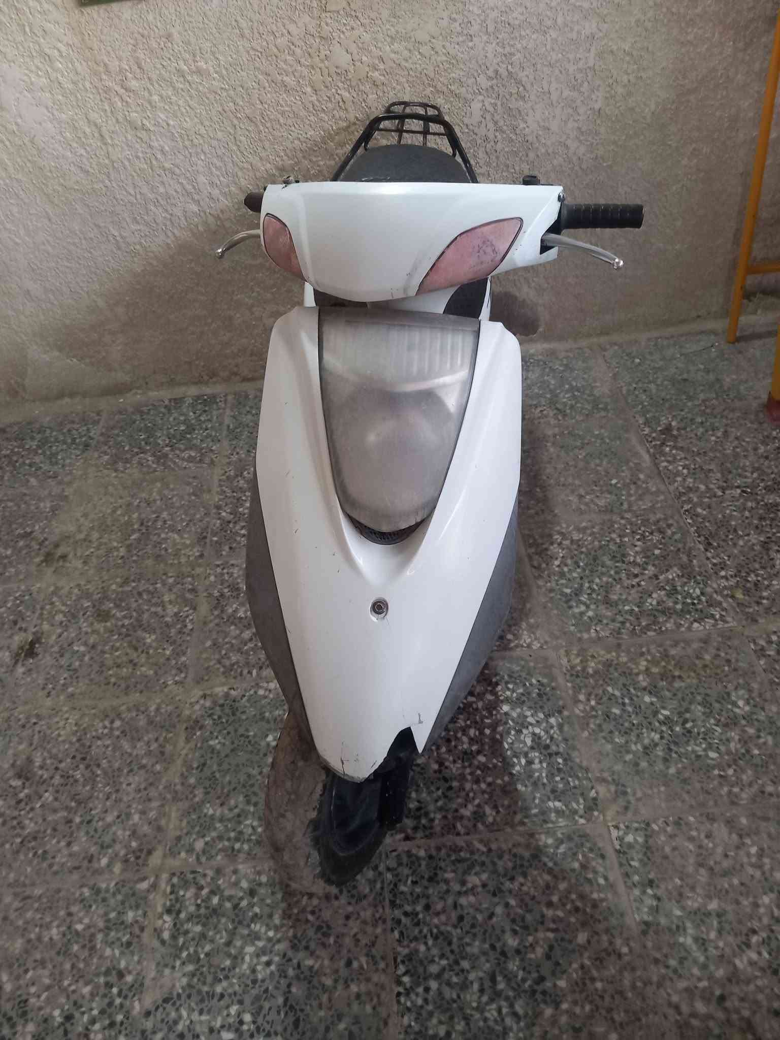 السلام عليكم دراجه بريز للبيع ابيعها كوم حديد ما بها اي شيء بس راس البلك الجوا بالمحرك مهور سعرها 250 مكان بغداد البياع شط الرابعه.***********
