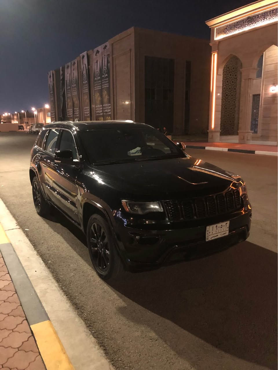 جيب شيروكي لمتدد بلاك توب مديل ٢٠١٧ فول مواصفات رقم بصرة تحويل ثاني يوم السيارة وراد امريكي بيها قطعتين جاملغ وبنيد للاستفسار الاتصال على هذا الرقم ***********
السعر ١٩٠$ وبيها مجال بسيط شط العرب, البصرة
