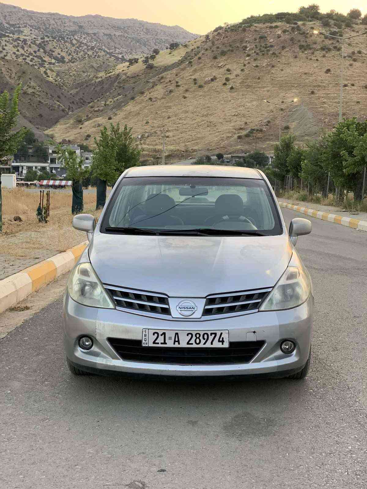 .نیسان تیدا مۆدێل ٢٠٠٩
***********
جام كارەبا ئاوێنە كارەبای 
حاسەو کامێرایە 
بۆیاخ  ٤ پارچە بێ ناو 
سەنەوی و هەزەی  تازەیە
گێڕ و مەكینەو كارەبای و تە برید بەشەرت 
٧٥$ معامەلە 
شوێن دوكان سیاحی 
*********** دخان, السليمانية
