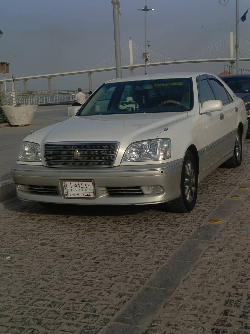 سلام عليكم جنون للبيع مديل 2002 مكينه ديفور الزغير مواصفاته دكمتين كرستال أصل برده خلفيه شاصي 71 للستفسار أكثر على ***********
