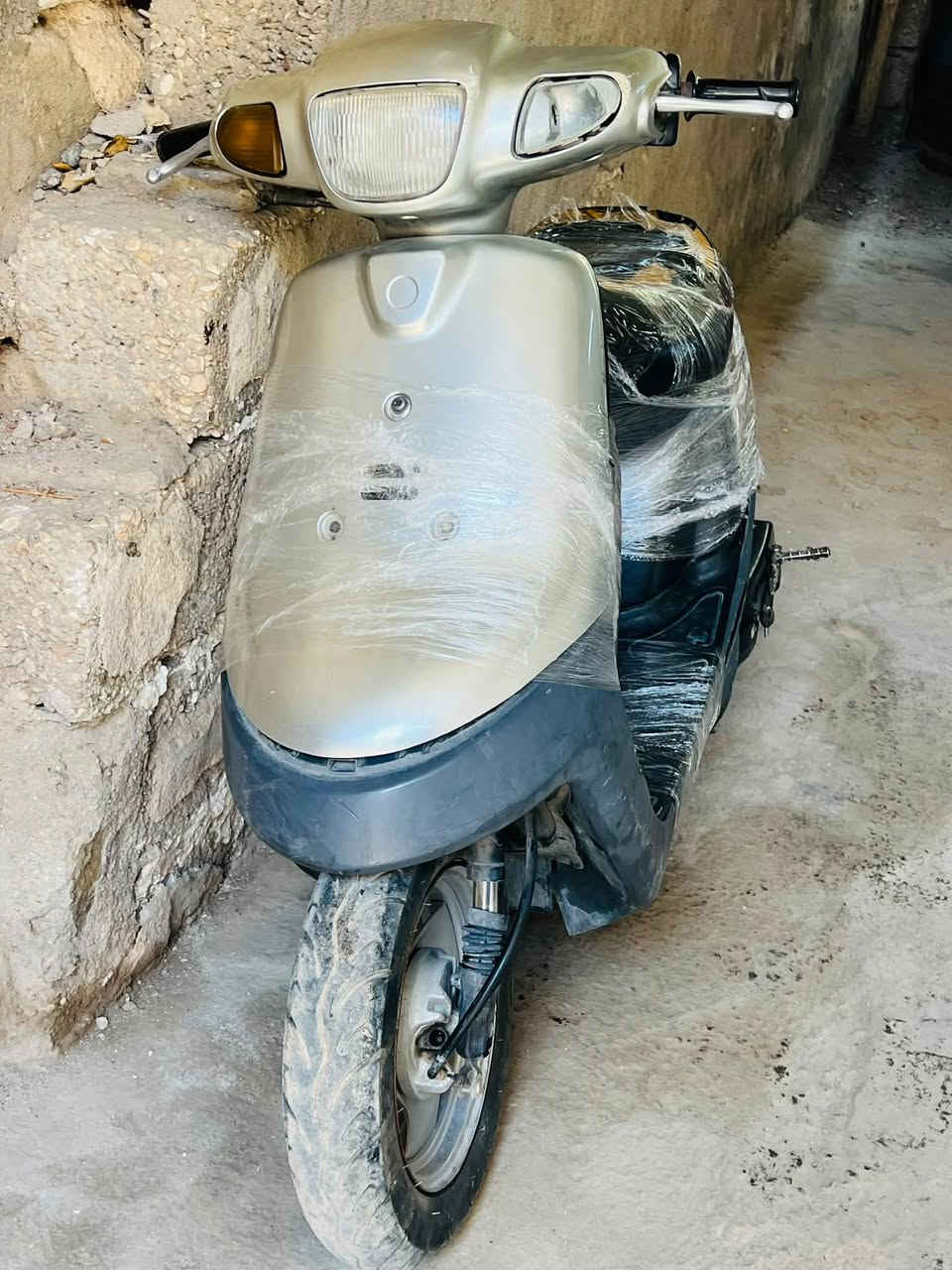 بطه للبيع مكينتها حلوه هندر واحد تشتغل معدله حلو نواقص باتري وستان وسوبايه سعرها ١٣٠ وبيها مجال عنواني كربلاء طويريج ***********
